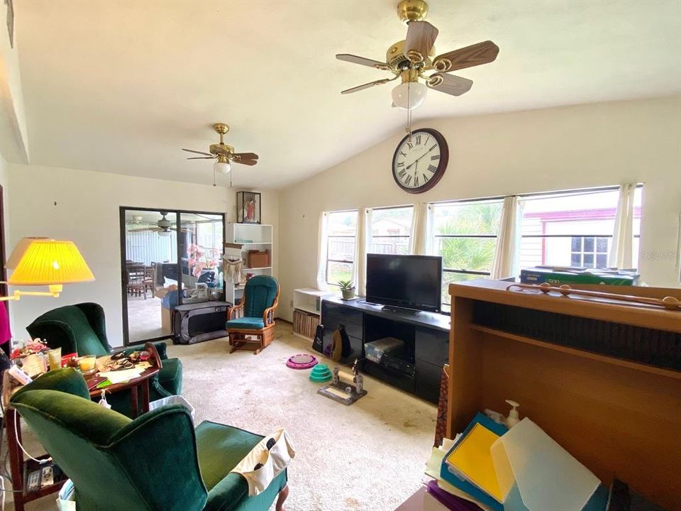 Recently Sold: $214,999 (2 beds, 2 baths, 1414 Square Feet)