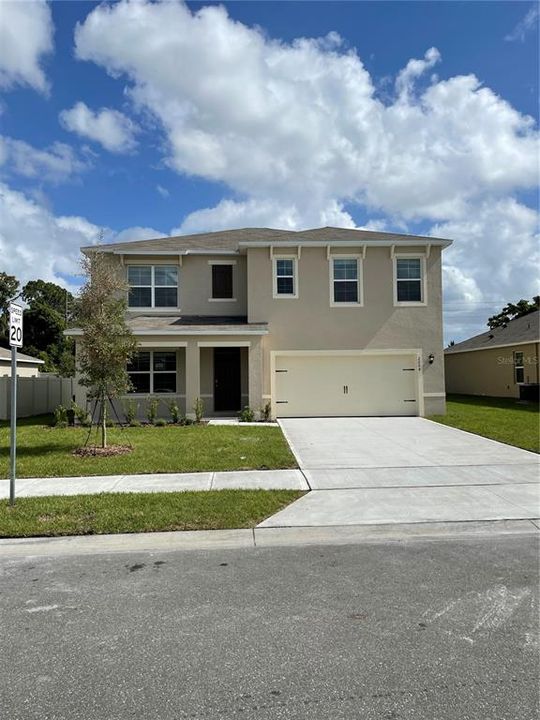 Recently Sold: $304,000 (5 beds, 3 baths, 2601 Square Feet)