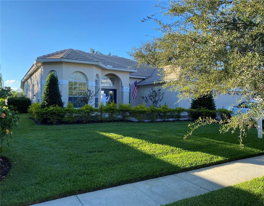 Recently Sold: $600,000 (4 beds, 3 baths, 2703 Square Feet)