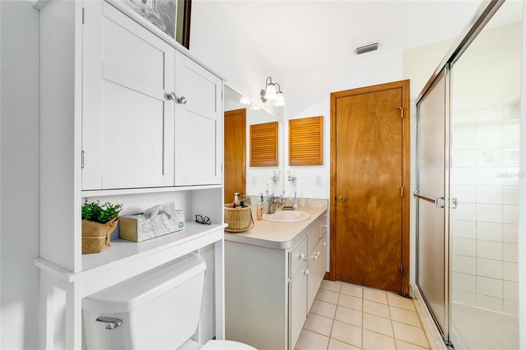 Recently Sold: $2,299,000 (3 beds, 2 baths, 1612 Square Feet)