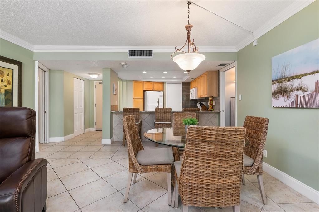Recently Sold: $895,000 (2 beds, 2 baths, 1334 Square Feet)
