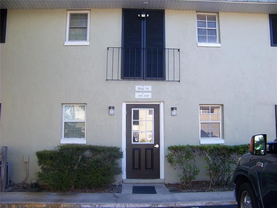 Recently Sold: $77,000 (1 beds, 1 baths, 661 Square Feet)
