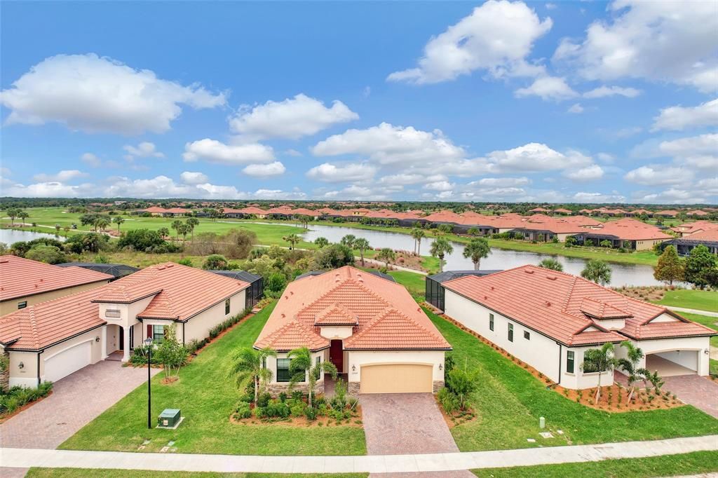 Recently Sold: $799,000 (3 beds, 2 baths, 2078 Square Feet)