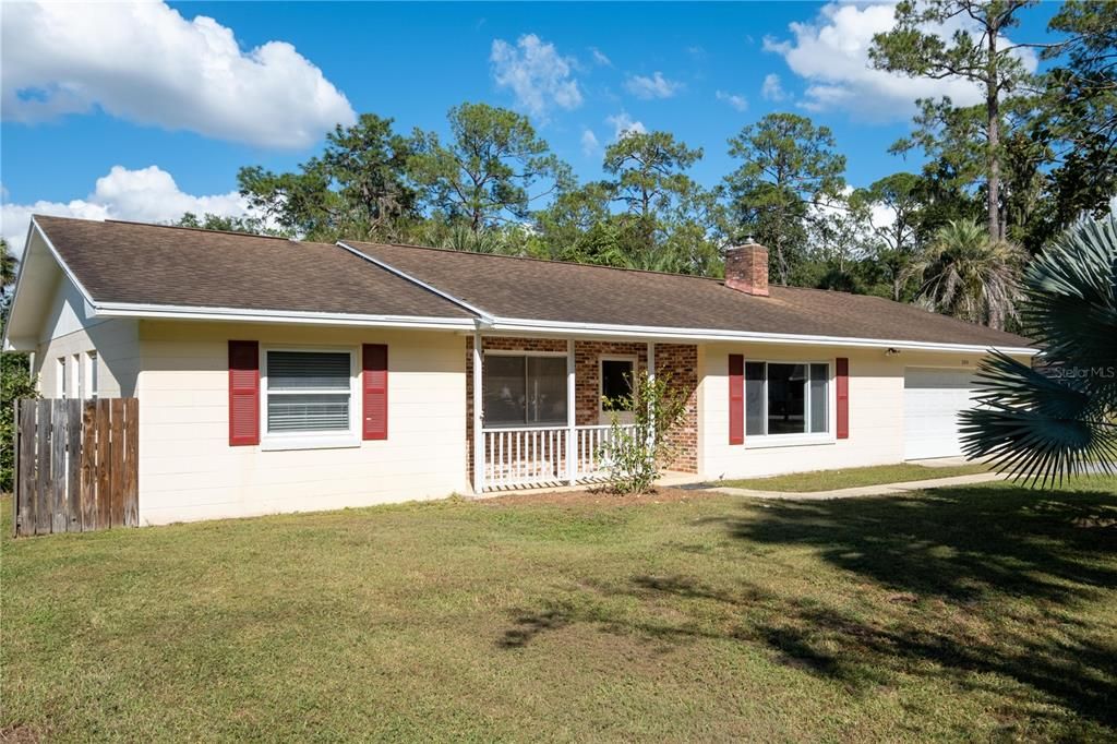 Recently Sold: $275,000 (3 beds, 2 baths, 1963 Square Feet)