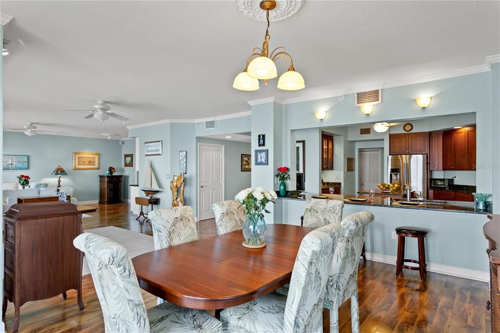 Recently Sold: $1,045,000 (3 beds, 2 baths, 2430 Square Feet)