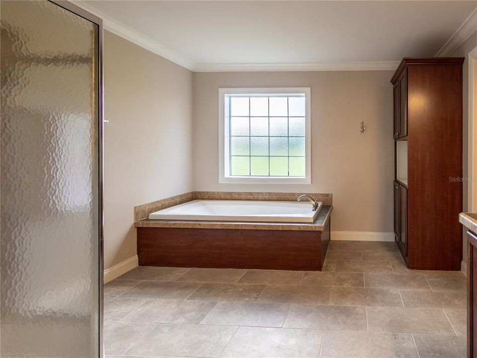 Недавно продано: $449,900 (3 спален, 2 ванн, 2232 Квадратных фут)