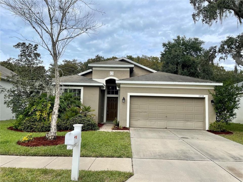 Vendido Recientemente: $309,900 (3 camas, 2 baños, 2080 Pies cuadrados)
