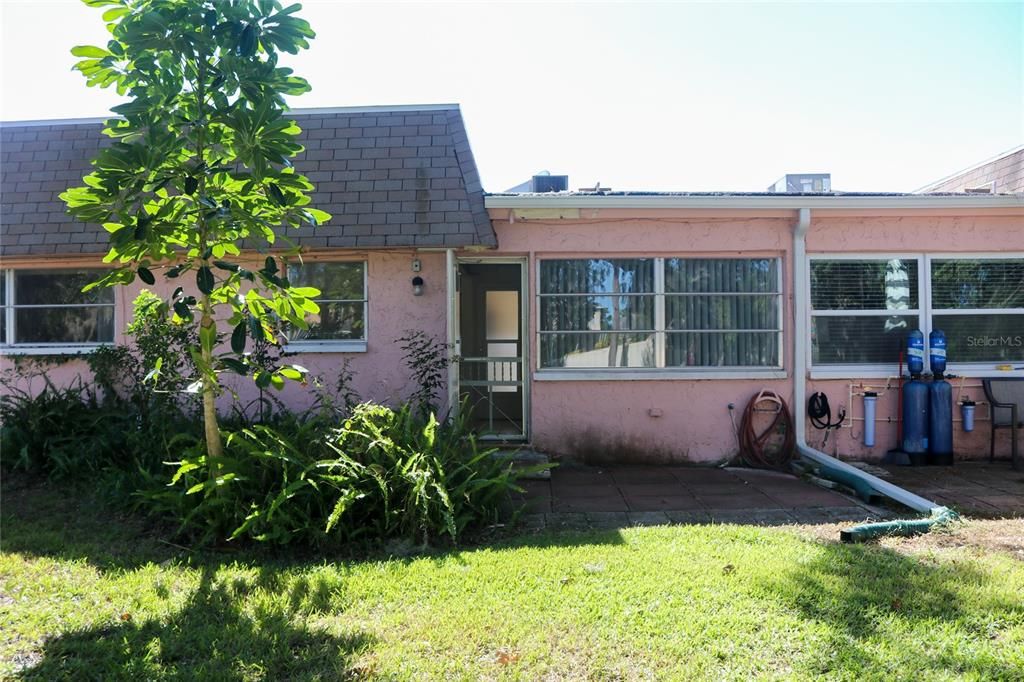 Recently Sold: $54,900 (1 beds, 1 baths, 902 Square Feet)