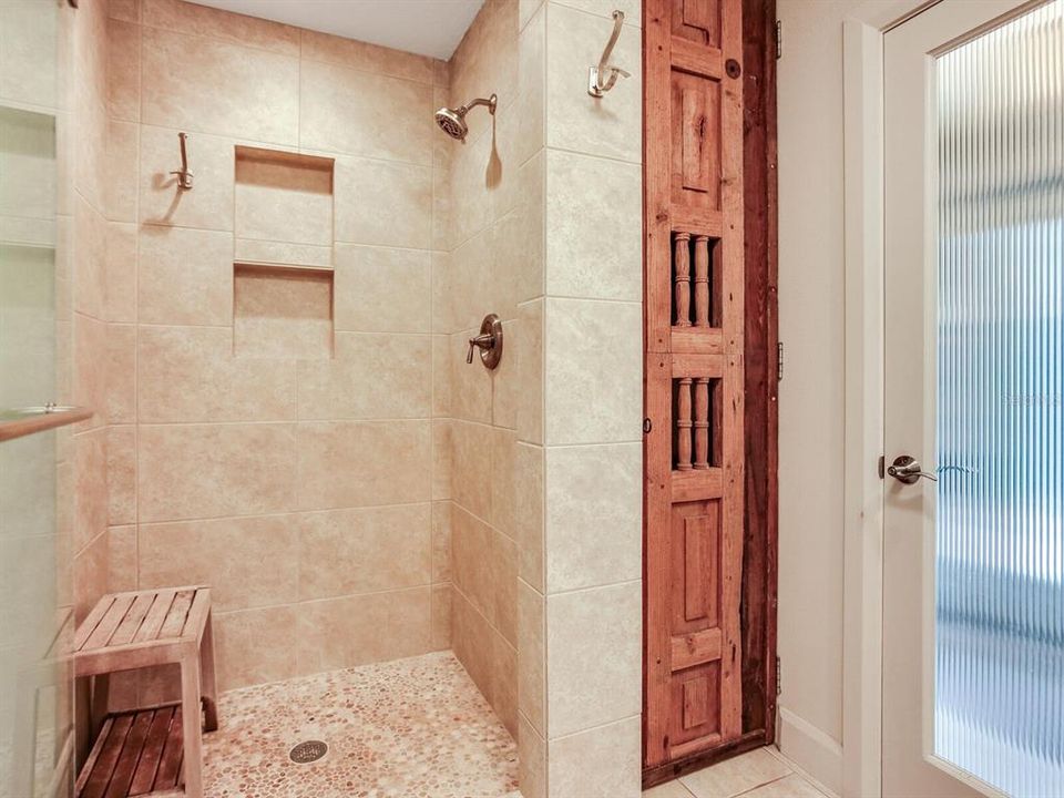 最近售出: $450,000 (2 贝兹, 2 浴室, 1440 平方英尺)