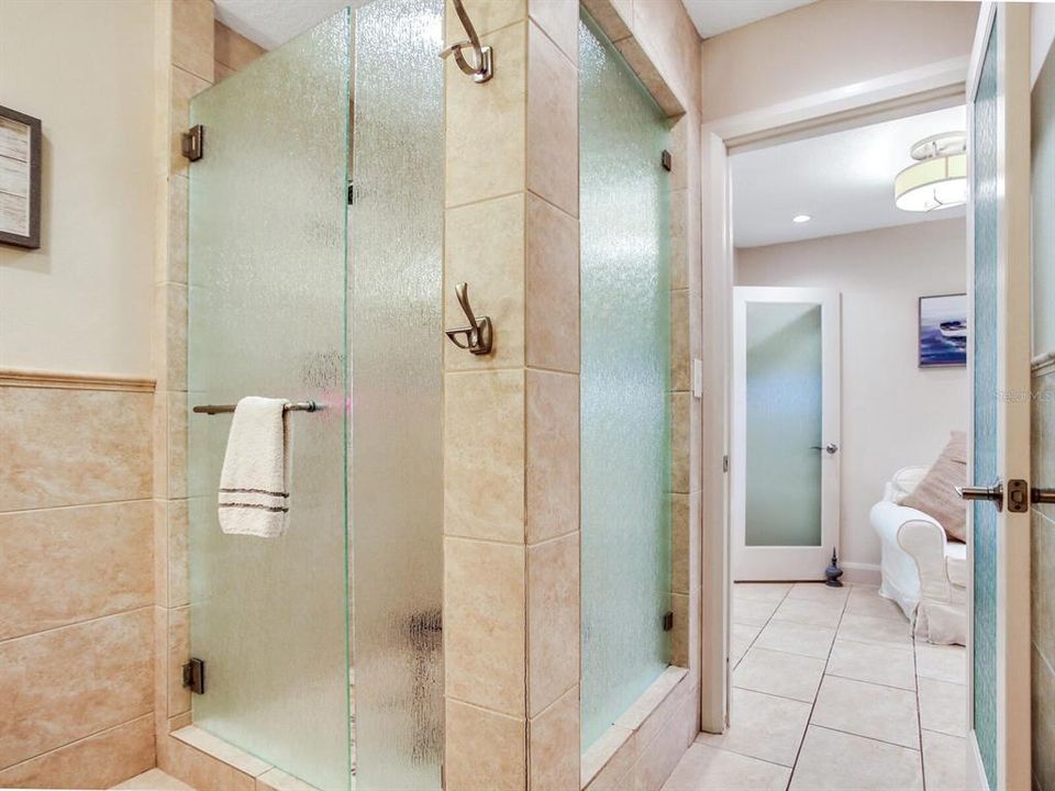 最近售出: $450,000 (2 贝兹, 2 浴室, 1440 平方英尺)