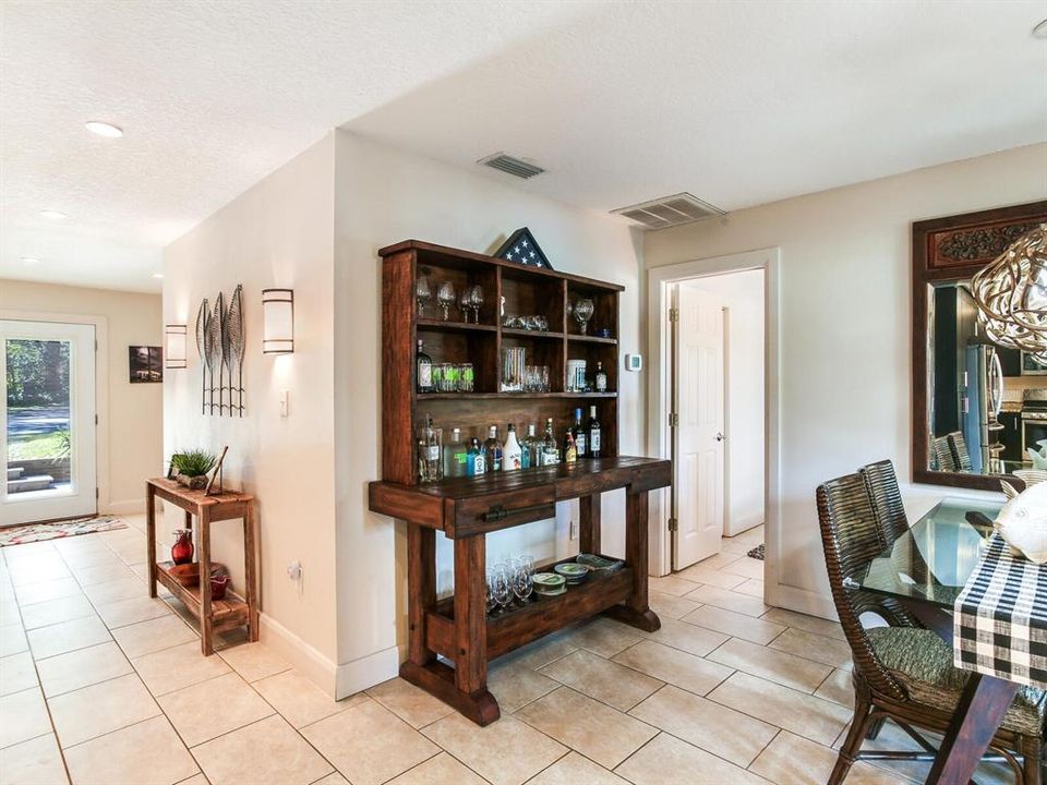 Recently Sold: $450,000 (2 beds, 2 baths, 1440 Square Feet)