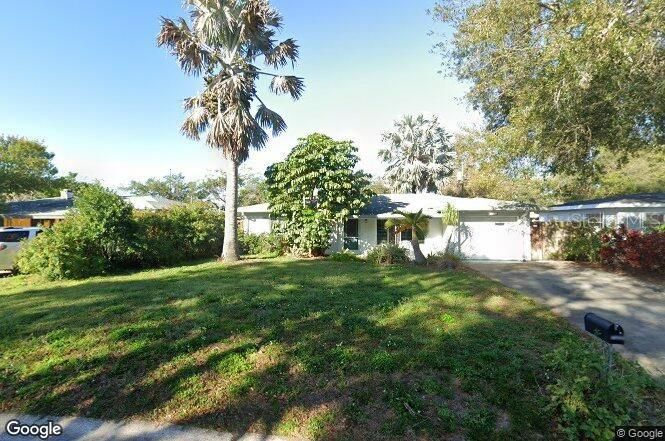 Recently Sold: $195,000 (2 beds, 1 baths, 900 Square Feet)