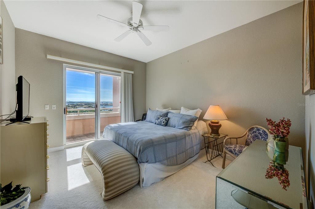 Recently Sold: $1,500,000 (3 beds, 2 baths, 2857 Square Feet)
