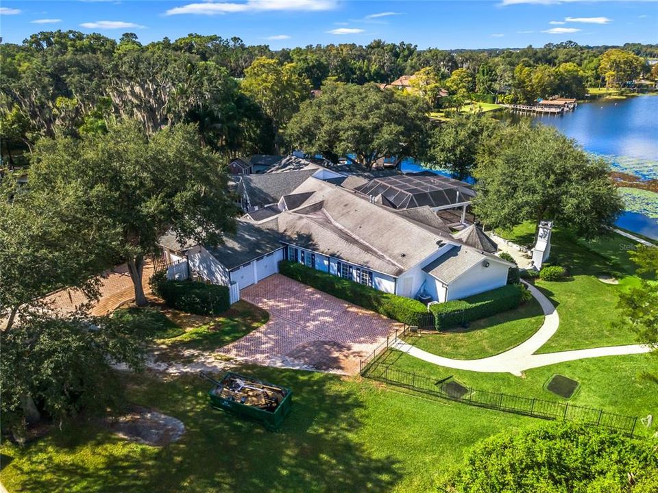 Recently Sold: $4,450,000 (6 beds, 5 baths, 7388 Square Feet)