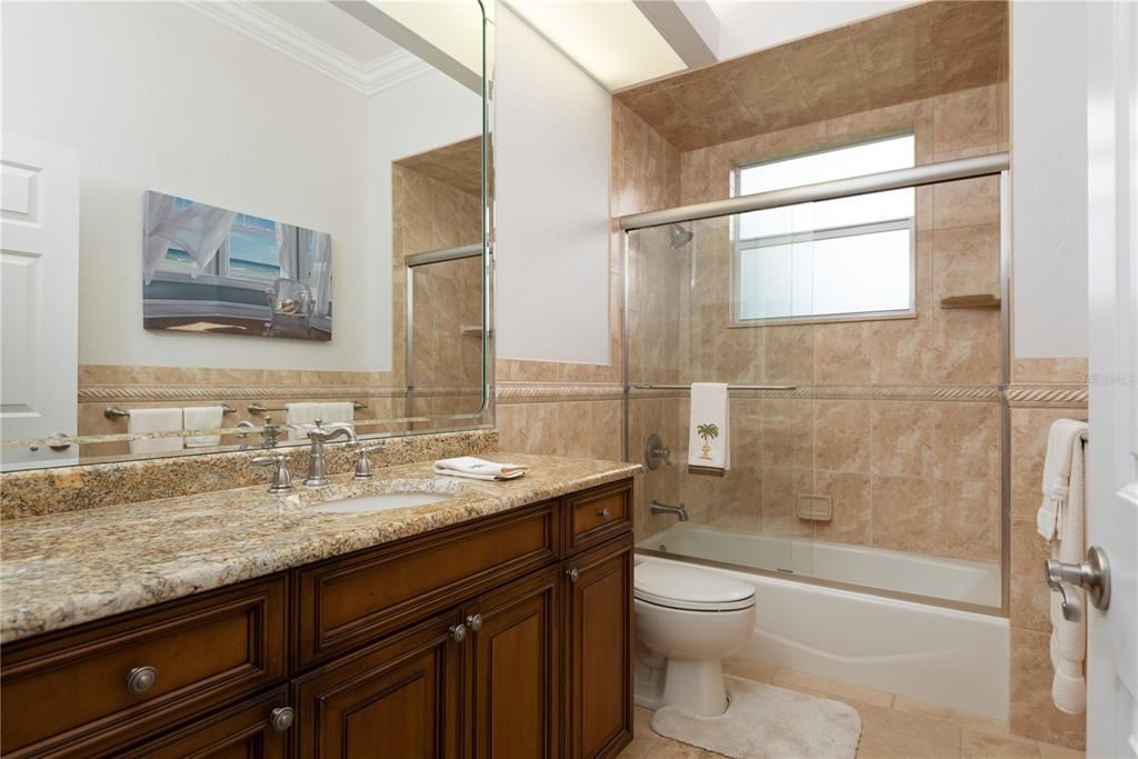 最近售出: $749,500 (4 贝兹, 3 浴室, 3149 平方英尺)