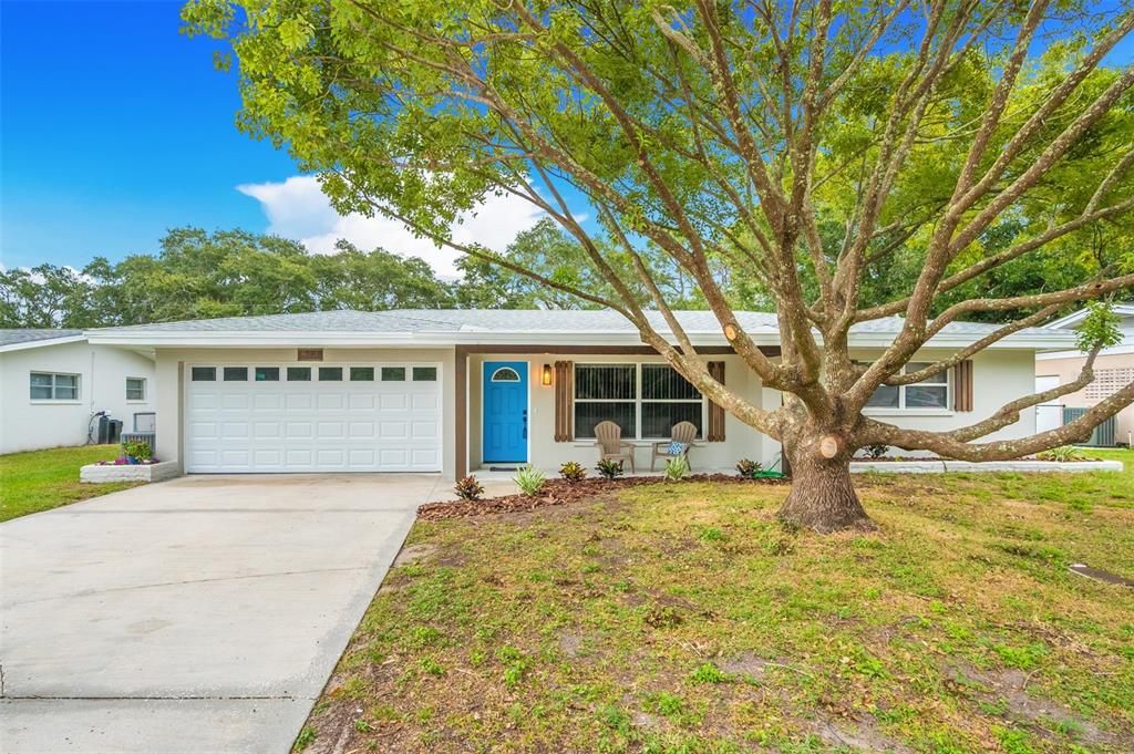 Recently Sold: $375,000 (3 beds, 2 baths, 1414 Square Feet)