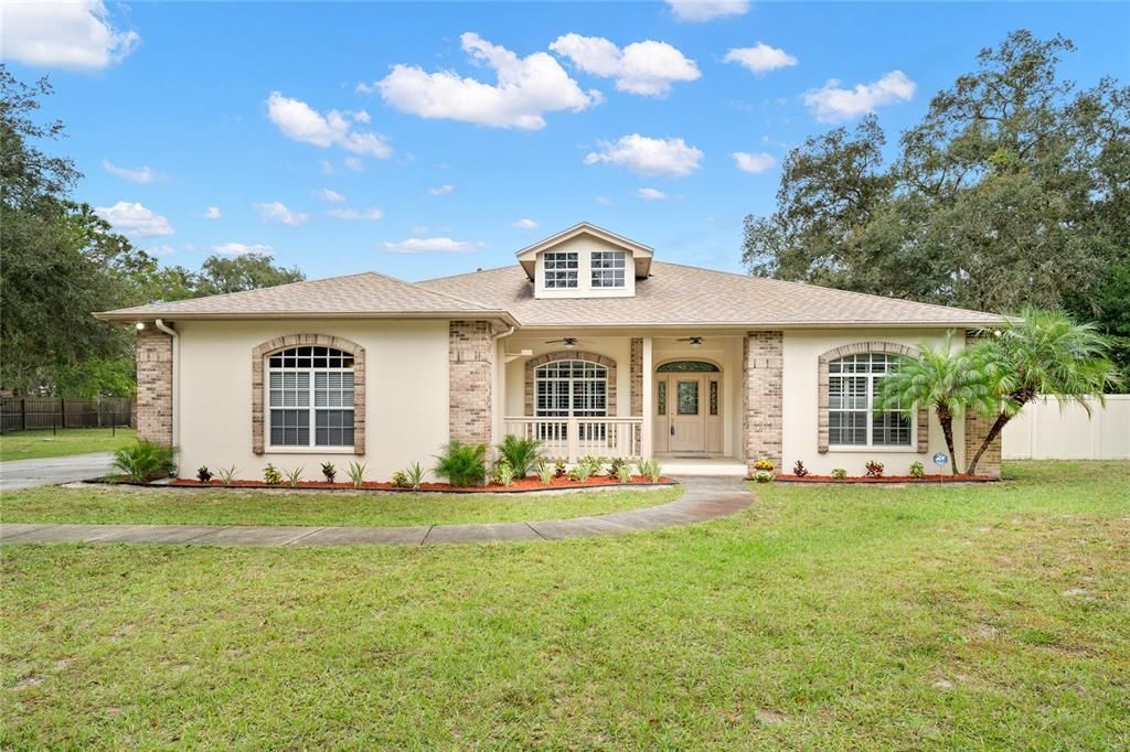 Recently Sold: $624,990 (4 beds, 3 baths, 2695 Square Feet)
