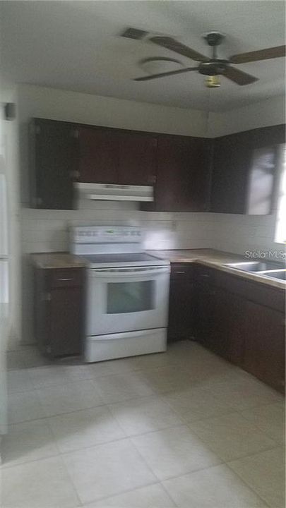 Recently Rented: $900 (2 beds, 1 baths, 720 Square Feet)