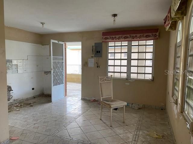 Vendido Recientemente: $70,000 (3 camas, 2 baños, 1000 Pies cuadrados)