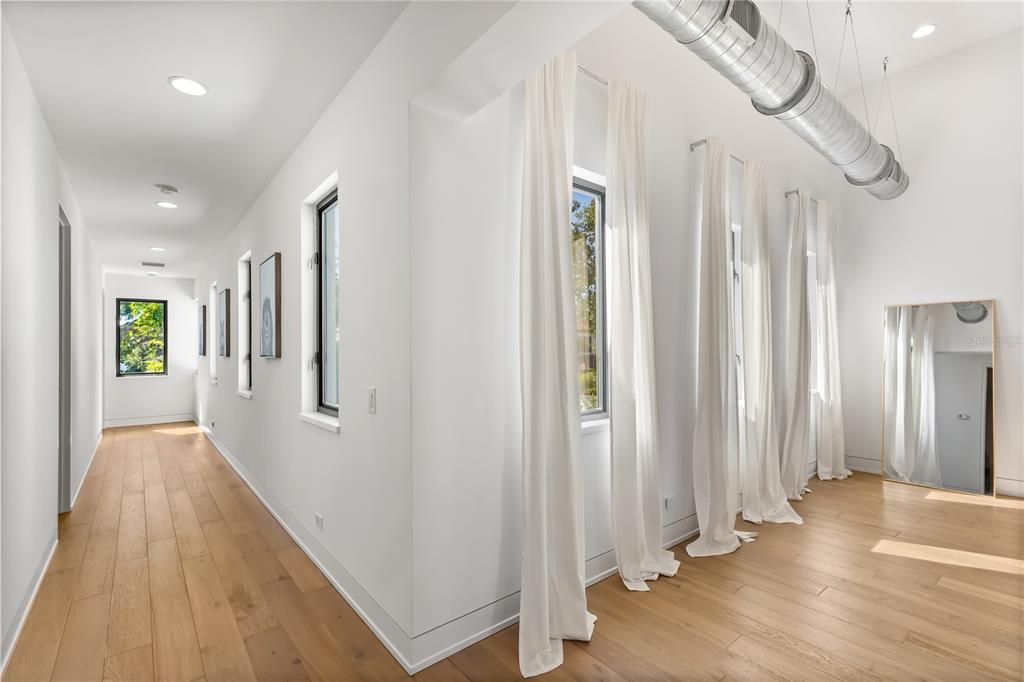 Recently Sold: $1,995,000 (4 beds, 5 baths, 3761 Square Feet)