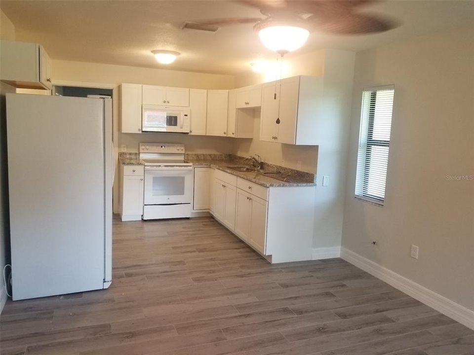 Recently Rented: $1,250 (2 beds, 2 baths, 1000 Square Feet)