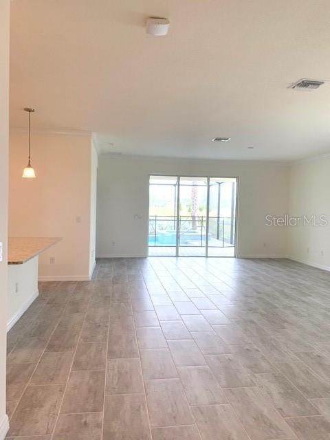 Recently Rented: $3,500 (3 beds, 3 baths, 1849 Square Feet)