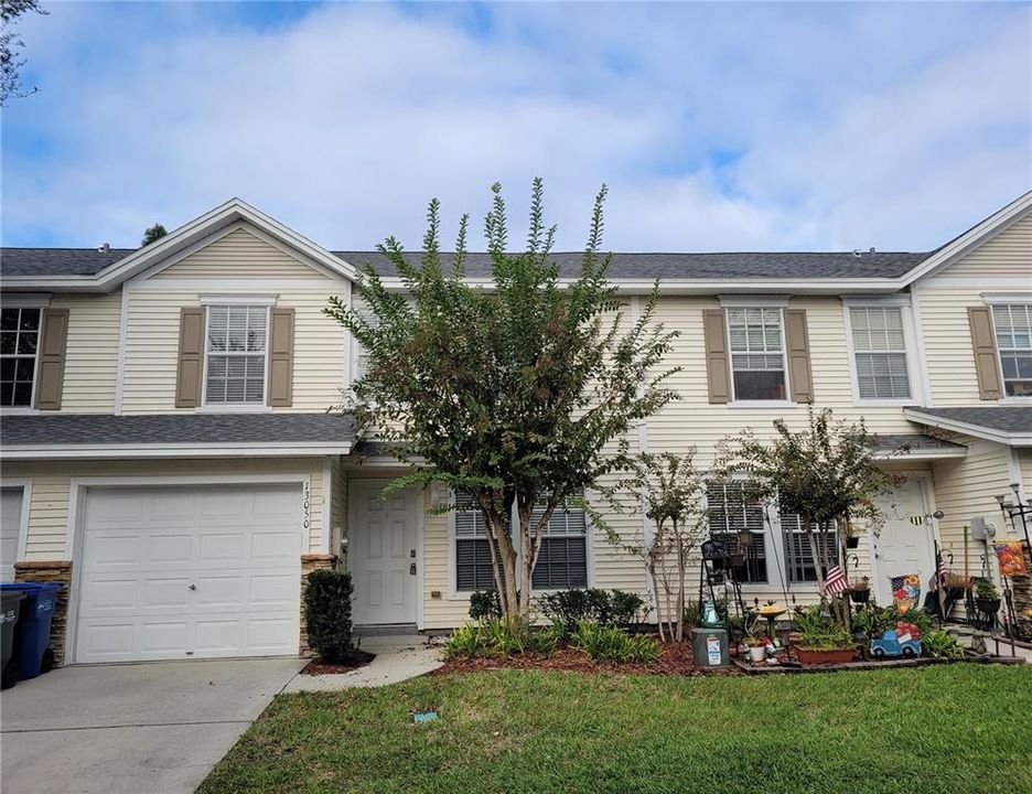 最近租的: $1,800 (2 贝兹, 1 浴室, 1271 平方英尺)