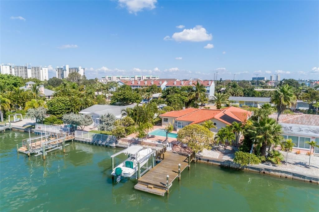 Recently Sold: $1,495,000 (3 beds, 3 baths, 2325 Square Feet)
