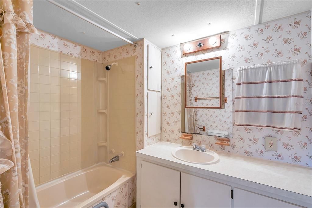 最近售出: $47,000 (2 贝兹, 2 浴室, 456 平方英尺)