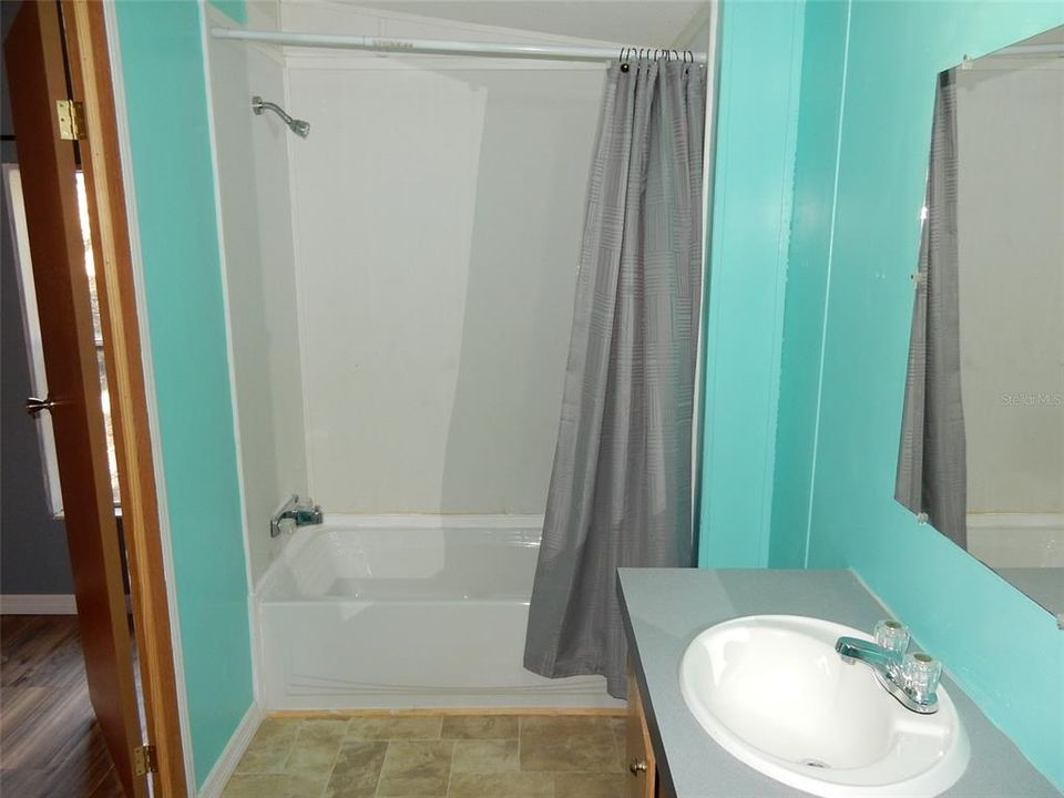 最近售出: $87,500 (2 贝兹, 2 浴室, 960 平方英尺)