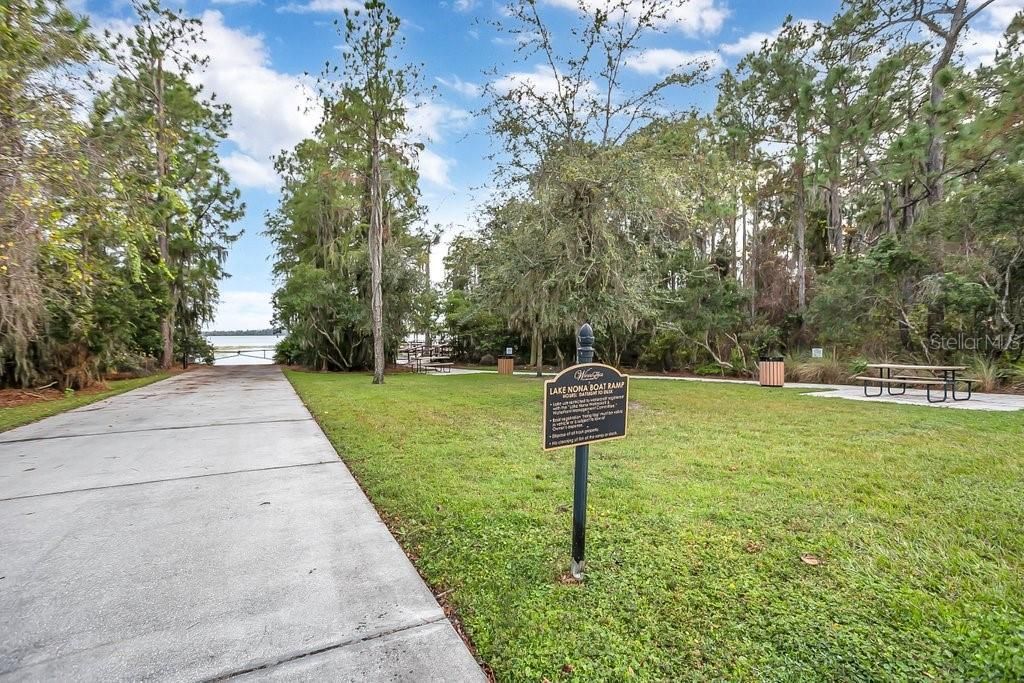 Recently Sold: $330,000 (4 beds, 3 baths, 1528 Square Feet)