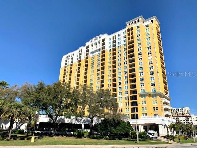 Recently Rented: $2,850 (2 beds, 2 baths, 1240 Square Feet)
