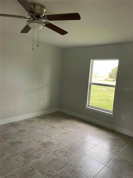 Recently Rented: $1,600 (3 beds, 2 baths, 1320 Square Feet)