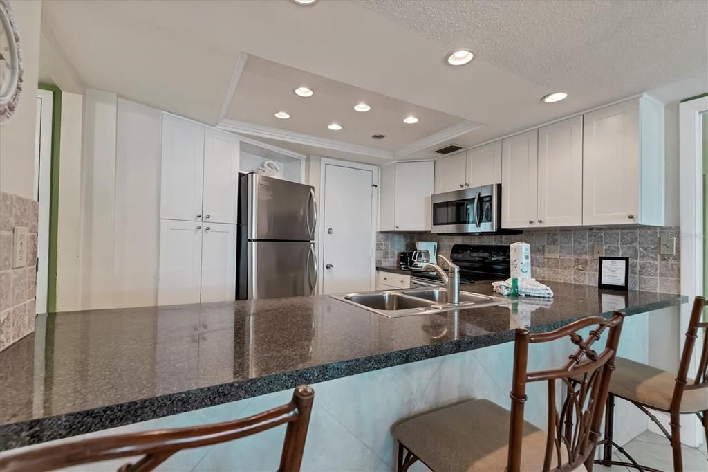 Recently Sold: $975,000 (2 beds, 2 baths, 1334 Square Feet)