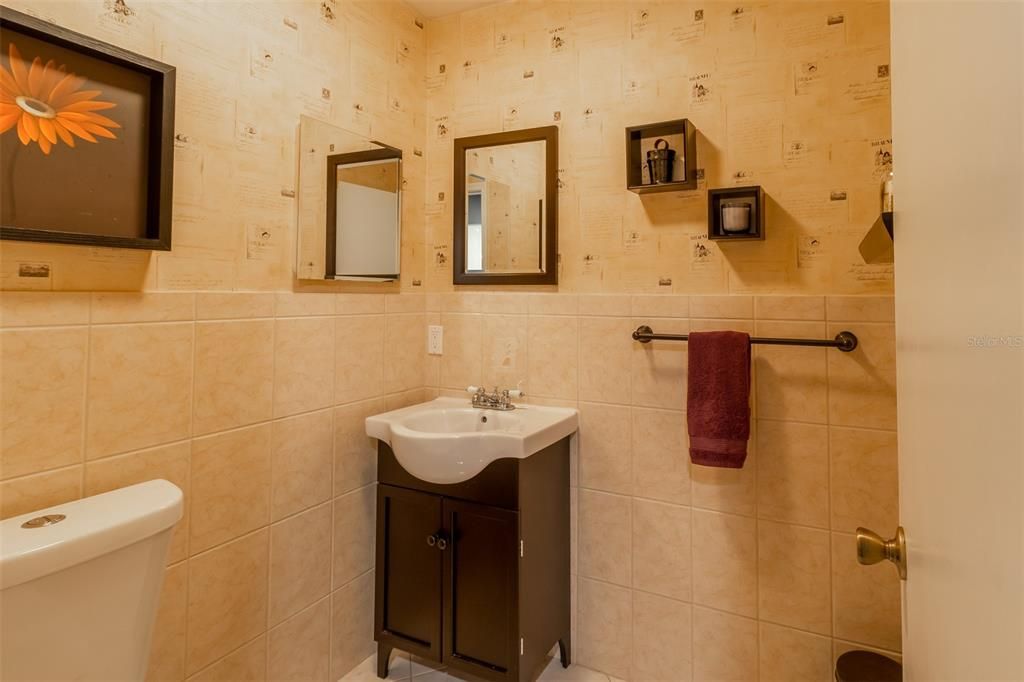 最近售出: $699,000 (3 贝兹, 2 浴室, 1980 平方英尺)