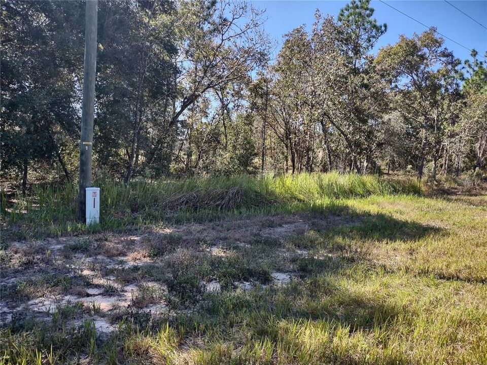 最近售出: $23,000 (0.24 acres)