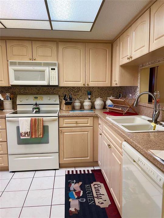 Recently Rented: $1,600 (2 beds, 2 baths, 1025 Square Feet)