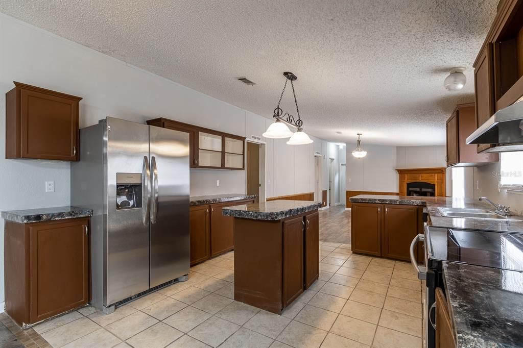 Recently Sold: $229,000 (5 beds, 3 baths, 2250 Square Feet)