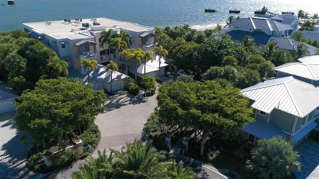 Recently Sold: $4,250,000 (4 beds, 3 baths, 2618 Square Feet)