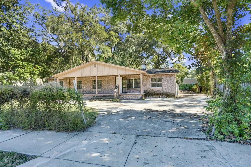 Recently Sold: $209,950 (2 beds, 2 baths, 2524 Square Feet)