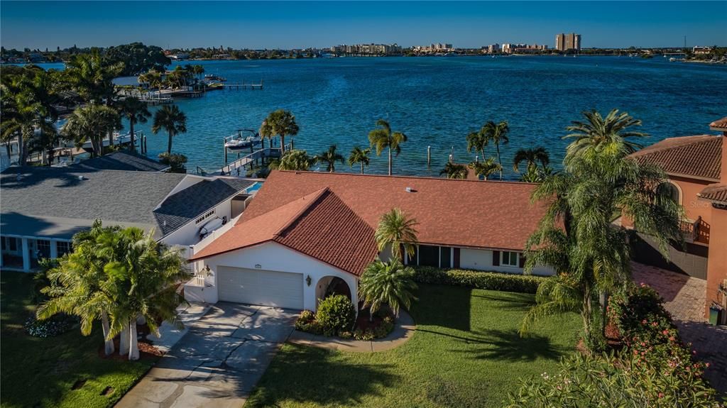 Recently Sold: $1,500,000 (3 beds, 2 baths, 2160 Square Feet)