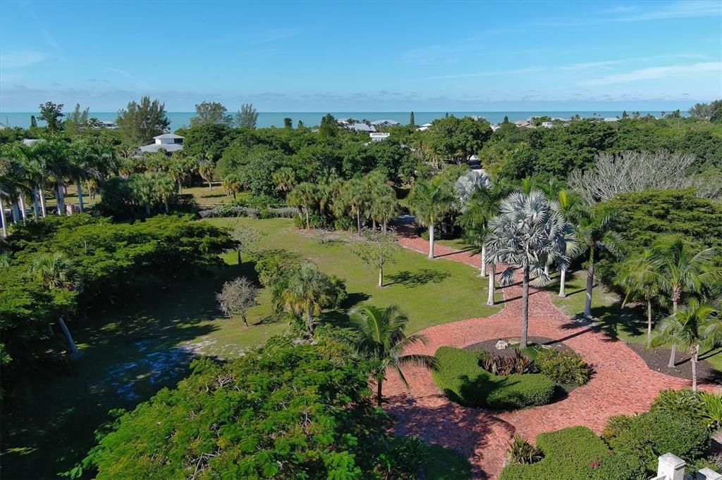 Recently Sold: $3,295,000 (3 beds, 3 baths, 4144 Square Feet)