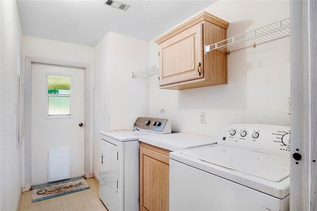 Recently Sold: $215,000 (3 beds, 2 baths, 1612 Square Feet)