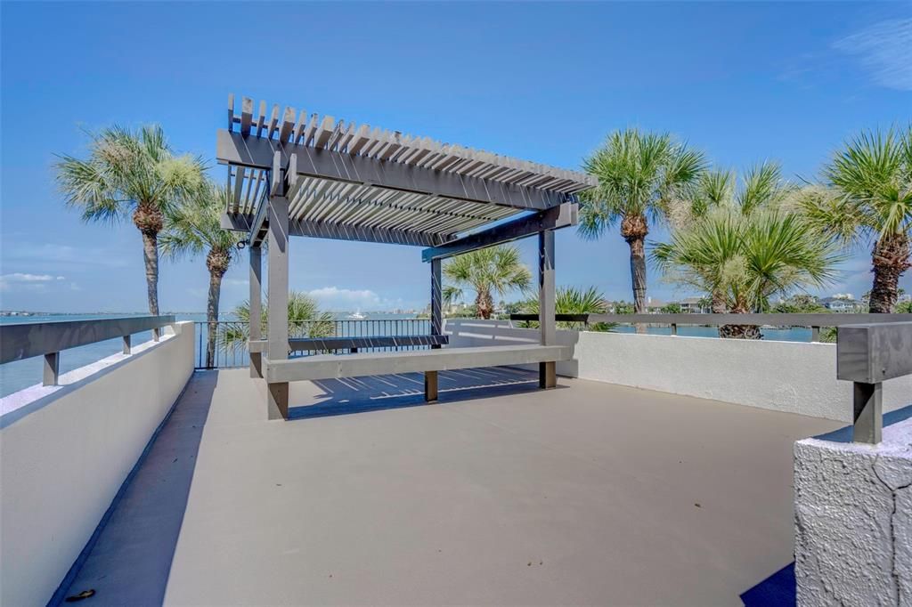 Recently Sold: $400,000 (2 beds, 2 baths, 1403 Square Feet)