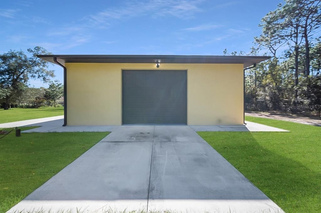 Detached Garage