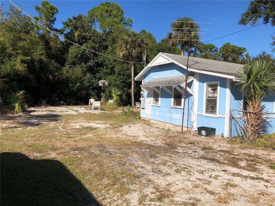 Recently Sold: $88,000 (2 beds, 1 baths, 384 Square Feet)