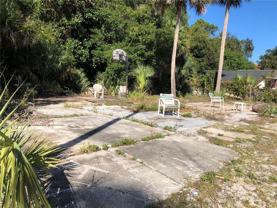 Recently Sold: $88,000 (2 beds, 1 baths, 384 Square Feet)