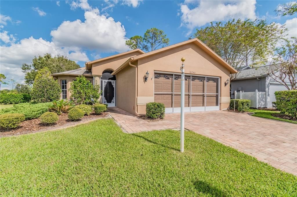 Recently Sold: $289,900 (3 beds, 2 baths, 1937 Square Feet)