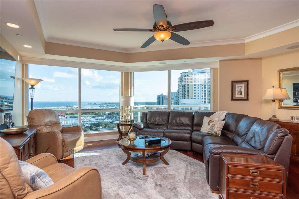 Recently Sold: $2,200,000 (3 beds, 3 baths, 2397 Square Feet)