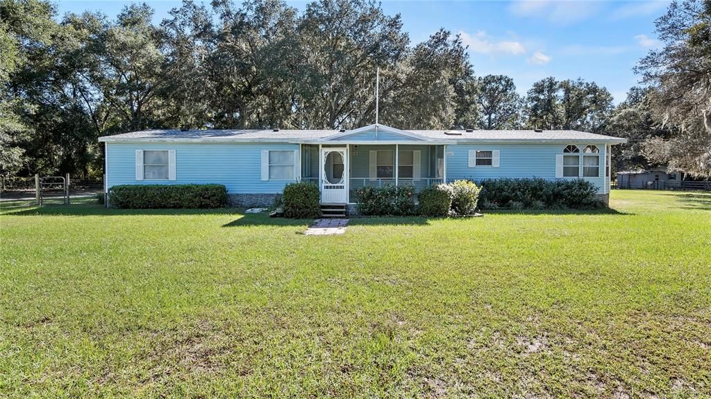 Recently Sold: $299,999 (4 beds, 2 baths, 2052 Square Feet)
